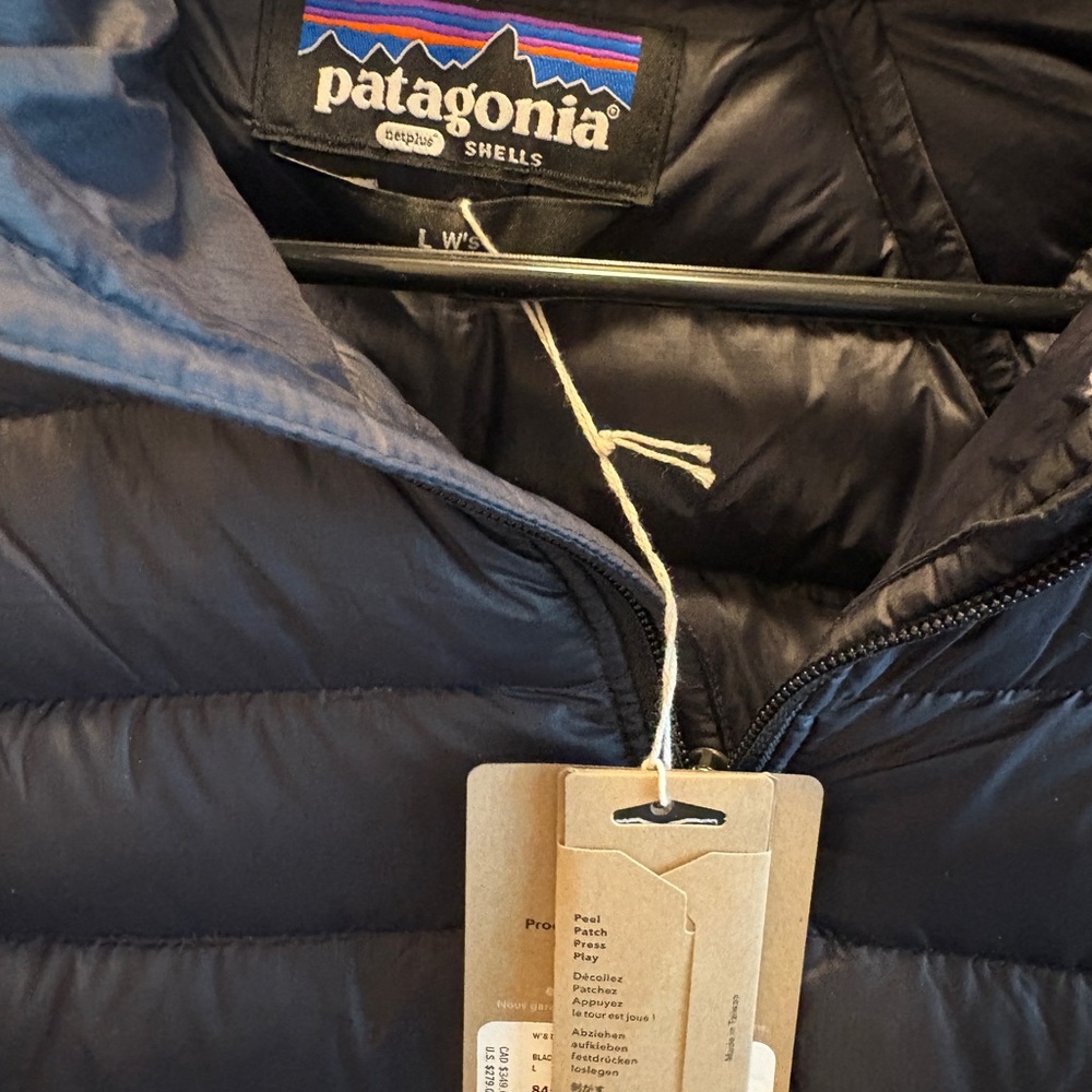 BRAND NEW Patagonia Black Quilted Down Jacket - Picture 2 of 3